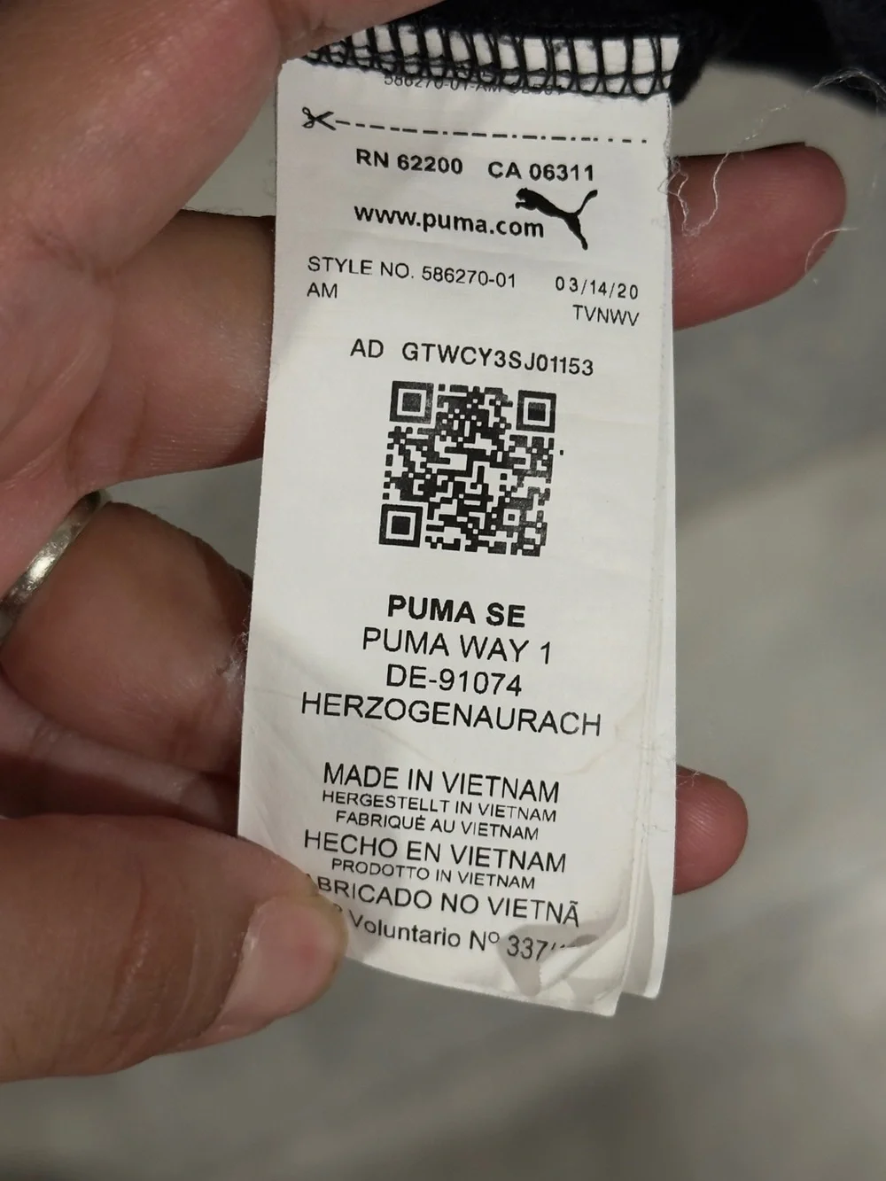 Puma Black Pullover Hoodie – Men’s Size Small